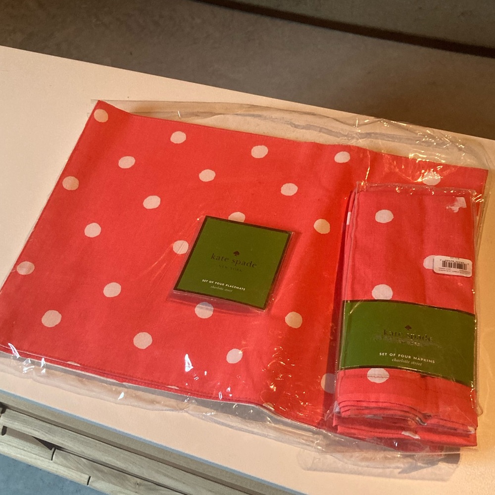 Kate Spade Charlotte Street Placemats (4) and Napkins (4)